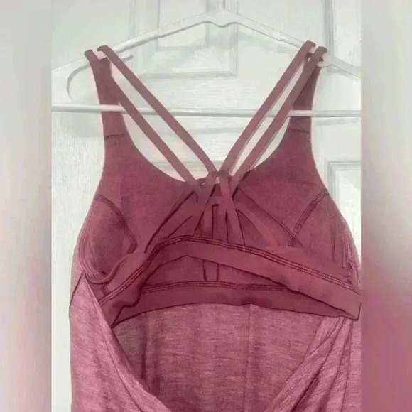 Lululemon Moment To Movement 2-In-1 Tank
Heathered Misty Merlot / Misty Merlot - Picture 9 of 10